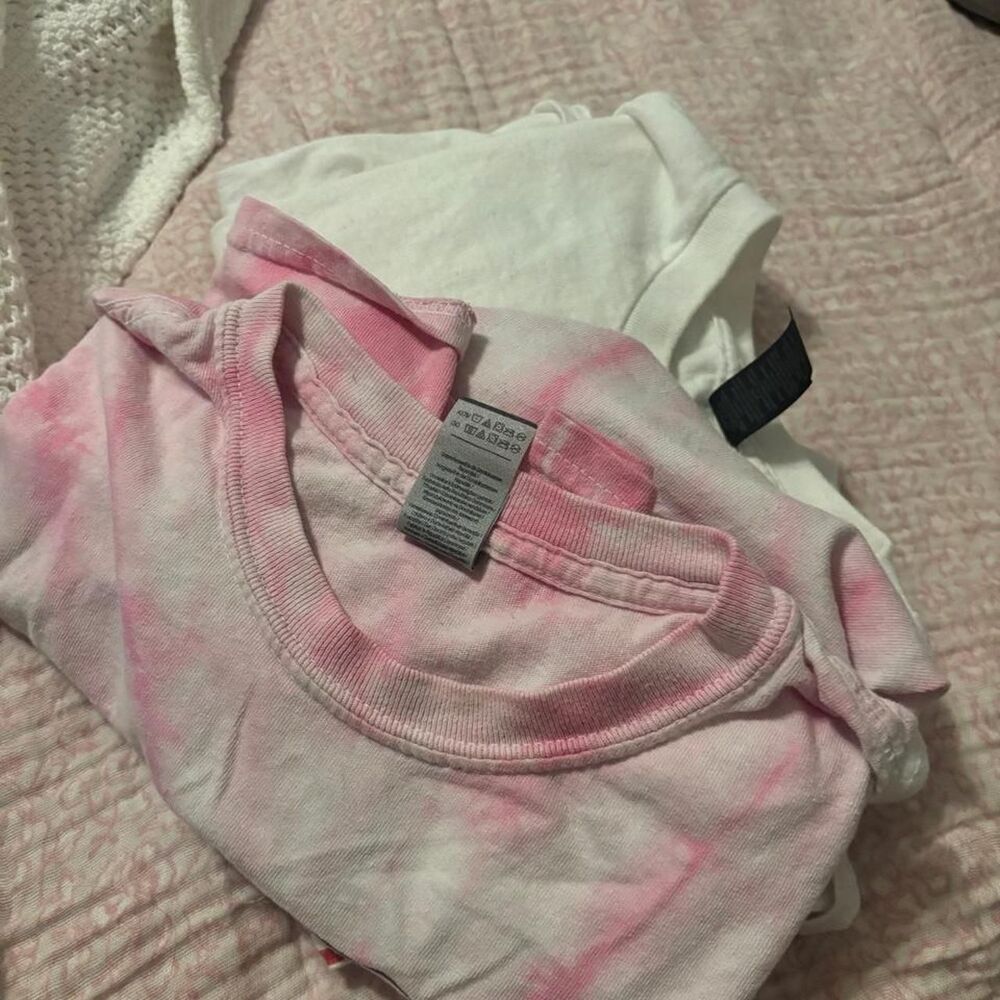 Women's Pink T-shirt